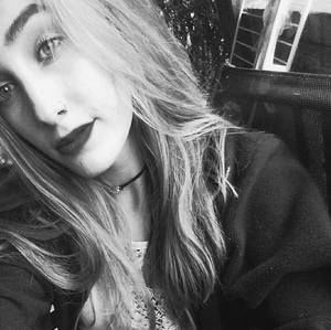 Meet your Posher, Casey